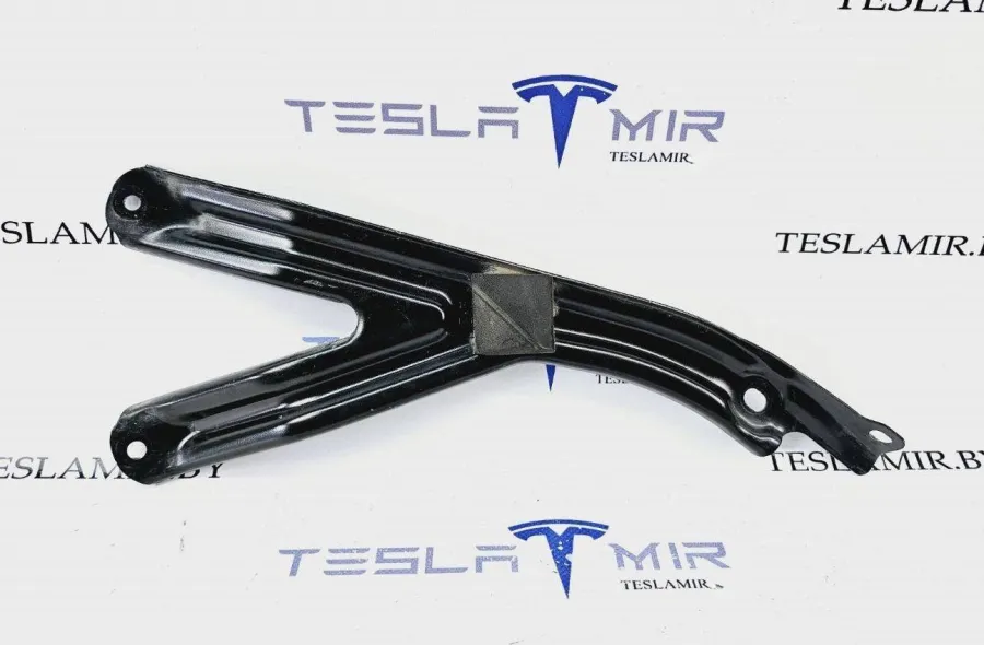 Распорка стоек Tesla Model S 2022 — фото 1