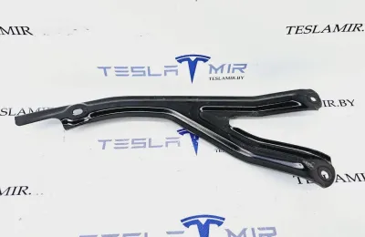 Распорка стоек Tesla Model S 2022 — фото 2