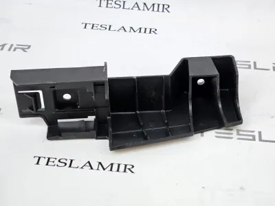 Кронштейн передней панели (телевизора) Tesla Model 3 2025 — фото 2