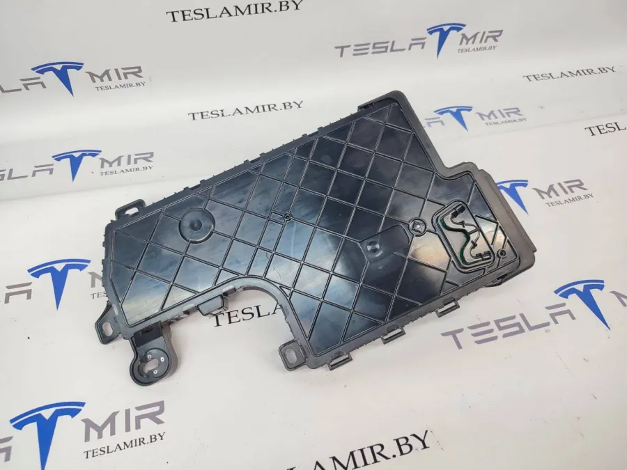 Блок управления BCM (бортовой сети) (Body Control Module) Боди левый Tesla Model 3 2020 — фото 1