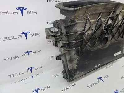Кассета радиаторов Tesla Model Y 2020 — фото 4