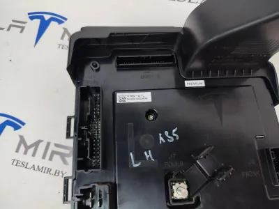 Блок управления BCM (бортовой сети) (Body Control Module) Боди левый Tesla Model 3 2020 — фото 3