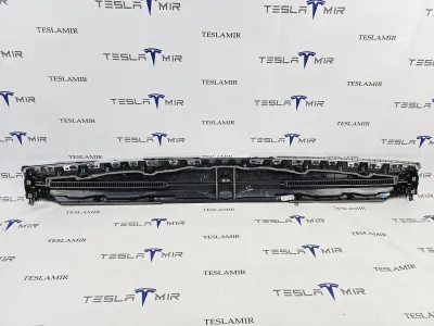Декоративная накладка центральной консоли Tesla Model Y 2020 — фото 4