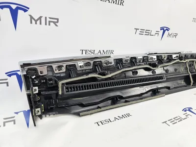 Декоративная накладка центральной консоли Tesla Model Y 2020 — фото 5