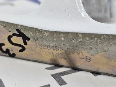 Петля крышки багажника правая Tesla Model Y 2020 — фото 2