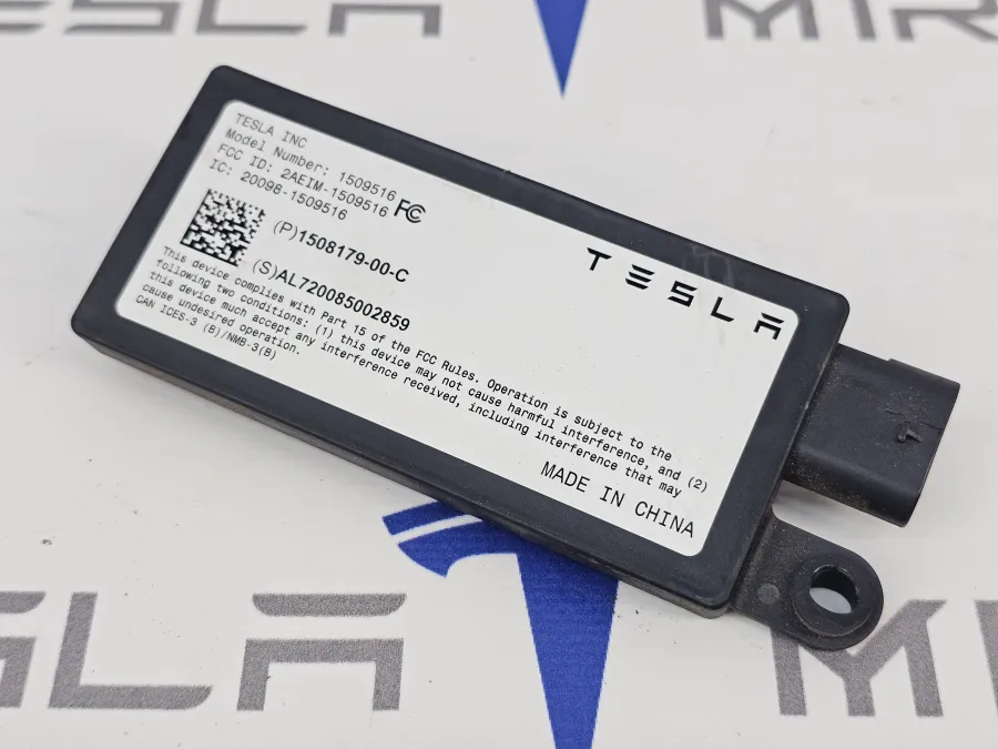 Bluetooth антенна Tesla Model Y 2020 — фото 1