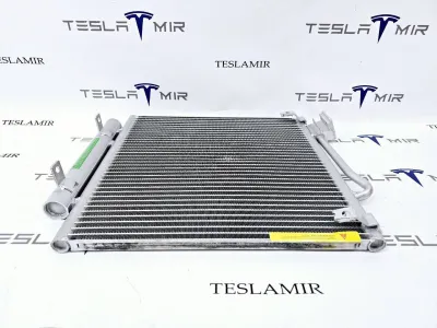 Радиатор кондиционера (передний) правый Tesla Model S 2019