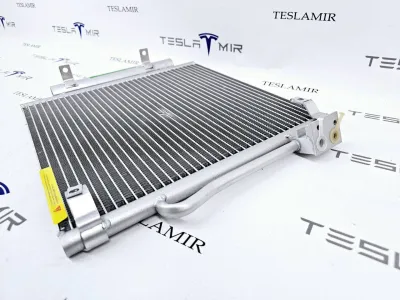 Радиатор кондиционера (передний) правый Tesla Model S 2019 — фото 4