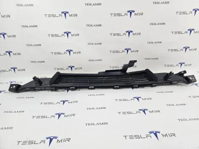 Решетка гриль декоративная основного радиатора (передний бампер) Tesla Model Y 2025 — фото 4