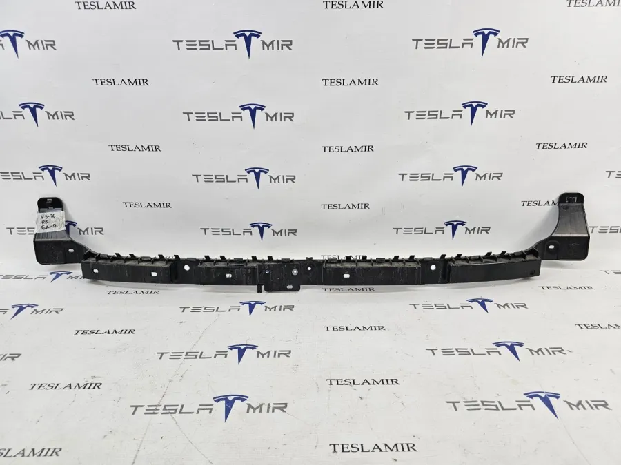 Кронштейн крепления бампера (центральный) задний Tesla Model 3 2023 — фото 1
