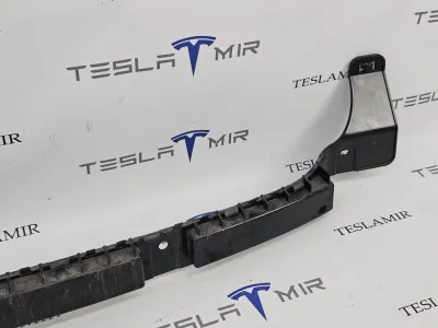 Кронштейн крепления бампера (центральный) задний Tesla Model 3 2023 — фото 3