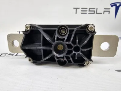 Пиропатрон основной батареи Tesla Model 3 2023 — фото 3
