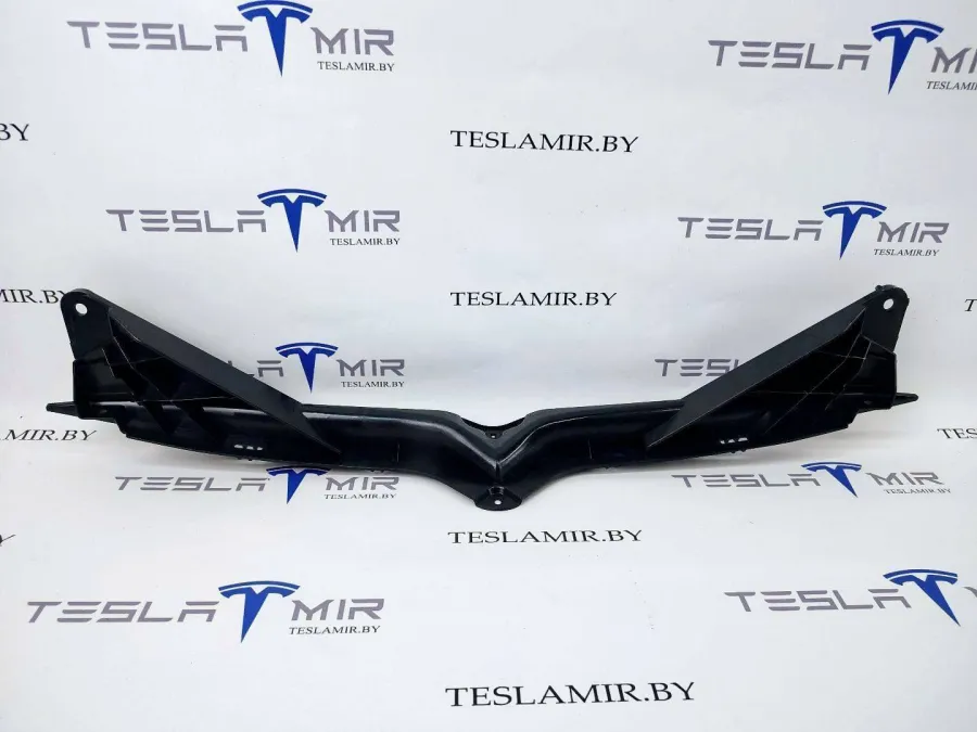Кронштейн накладки (логотипа) V-образной гриля передний Tesla Model S 2020 — фото 1