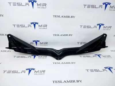Кронштейн накладки (логотипа) V-образной гриля передний Tesla Model S 2020