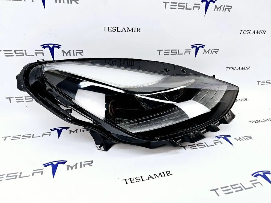 Фара правая Tesla Model 3 2022 — фото 1