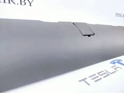 Накладка на порог правая Tesla Model 3 2021 — фото 3