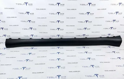 Накладка на порог правая Tesla Model Y 2021 — фото 2
