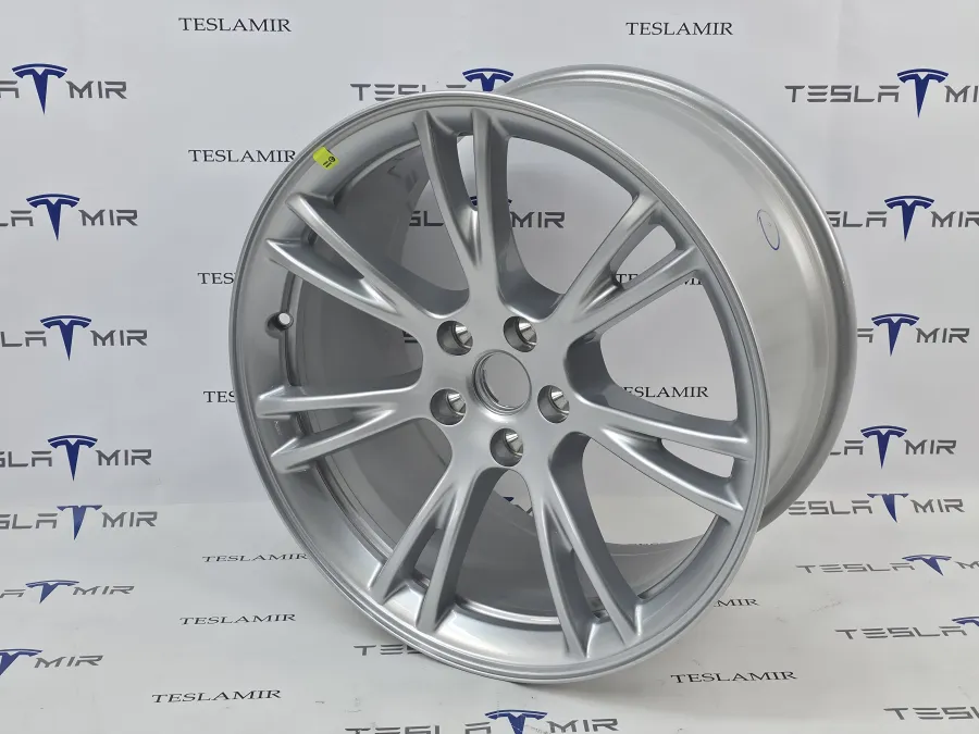 Диск Tesla Model Y 2020 — фото 1