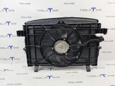 Кассета радиаторов Tesla Model 3 2022 — фото 4