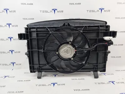 Кассета радиаторов Tesla Model 3 2022 — фото 4