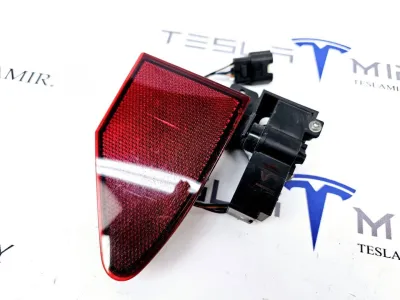 Люк порта зарядки с электроприводом в сборе Tesla Model S 2017 — фото 2
