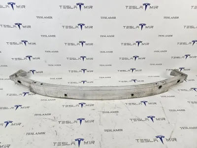 Усилитель переднего бампера верхний Tesla Model Y 2022