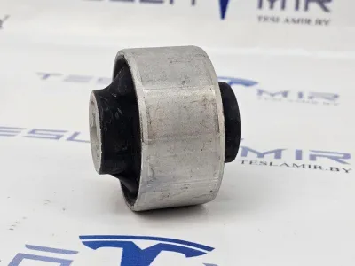 Сайлентблок переднего рычага (банана) Tesla Model 3 2021 — фото 2