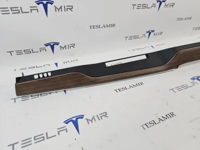 Декоративная накладка центральной консоли Tesla Model S 2022 — фото 2