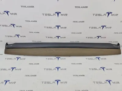 Декоративная накладка центральной консоли Tesla Model Y 2022