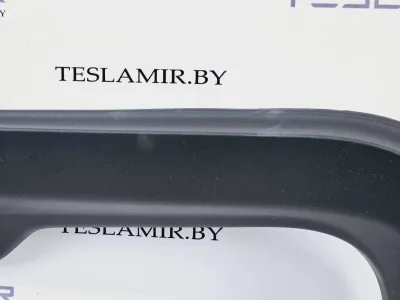 Накладка крышки багажника Tesla Model Y 2021 — фото 3