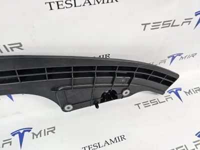 Усилитель переднего бампера нижний Tesla Model Y 2025 — фото 3