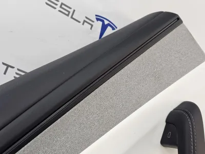 Обшивка двери задней левой Tesla Model Y 2025 — фото 3