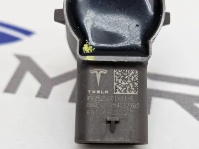 Датчик парктроника S1/S6/S7/S12 АП 2.0/2.5/3.0 Tesla Model S 2022 — фото 3
