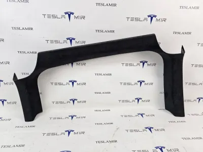 Обшивка двери задней левой Tesla Model X 2018