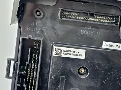 Блок управления BCM (бортовой сети) (Body Control Module) Боди левый Tesla Model 3 2019 — фото 2