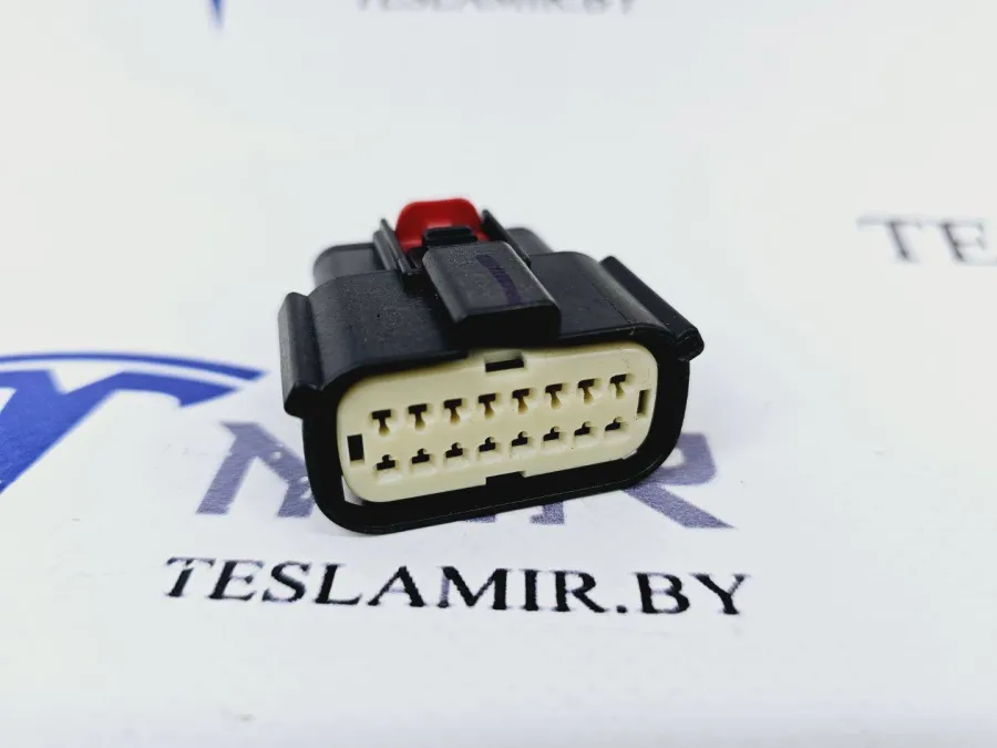 Разъем (фишка) проводки бампера переднего Tesla Model 3 2021 — фото 1