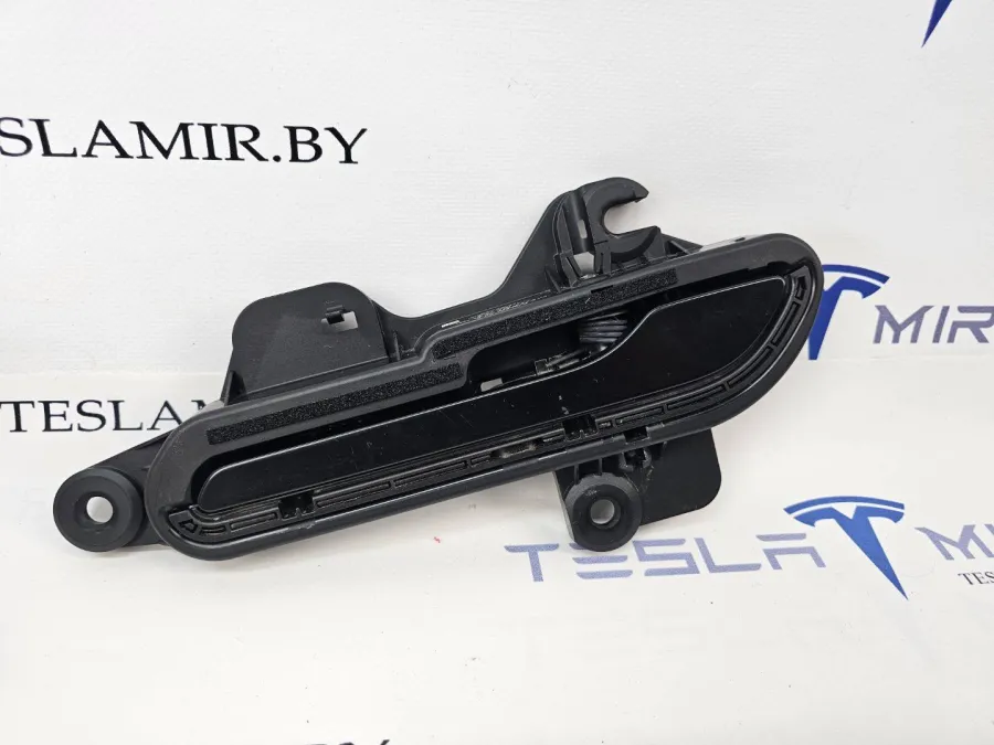 Ручка наружная двери левой Tesla Model 3 2023 — фото 1