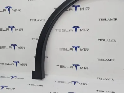 Молдинг крыла передний правый Tesla Model X 2018 — фото 2