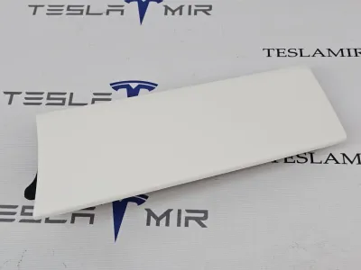 Панель передняя салона (торпедо) Tesla Model S 2022