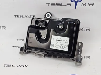 Блок управления BCM (бортовой сети) (Body Control Module) Боди Tesla Model 3 2024
