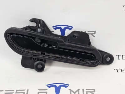 Ручка наружная двери правой Tesla Model 3 2024