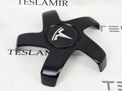 Колпачок литого диска Tesla Model 3 2023