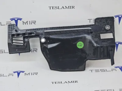 Пластик салона Tesla Model S 2022 — фото 2