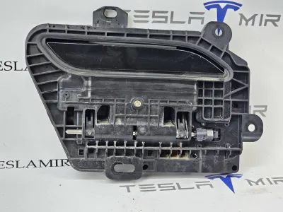 Ручка наружная двери правой Tesla Model S 2022