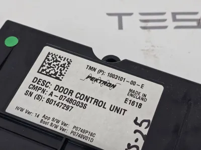 Модуль (блок) управления двери передний Tesla Model S 2018 — фото 2