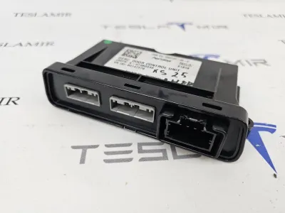 Модуль (блок) управления двери передний Tesla Model S 2018