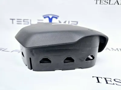 Корпус подушки безопасности водителя Tesla Model 3 2021 — фото 2