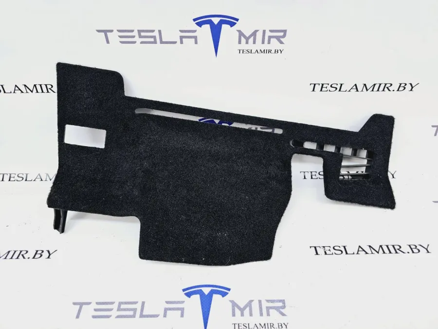 Пластик салона Tesla Model S 2022 — фото 1