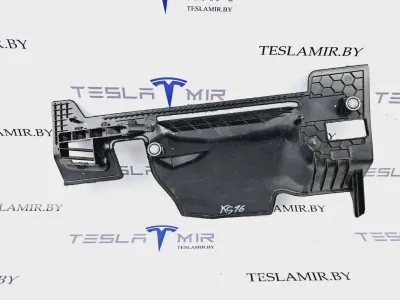 Пластик салона Tesla Model S 2022 — фото 2