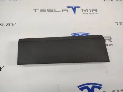 Пластик салона Tesla Model 3 2022